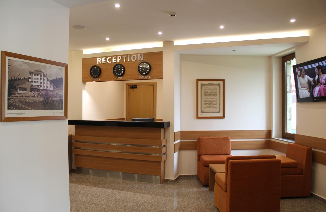 Hotel Coop Rozhen Pamporovo Exterior photo
